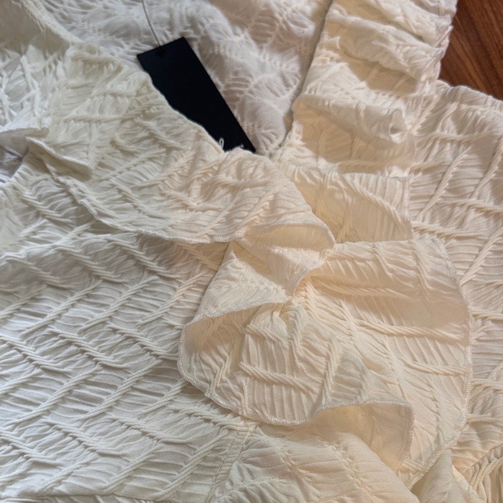 Lulu's | Cream Textured Ruffle Blouse - Picture 5 of 6